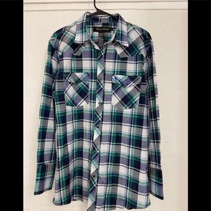 Knights Classic Men’s Shirt with Pearl Snap.